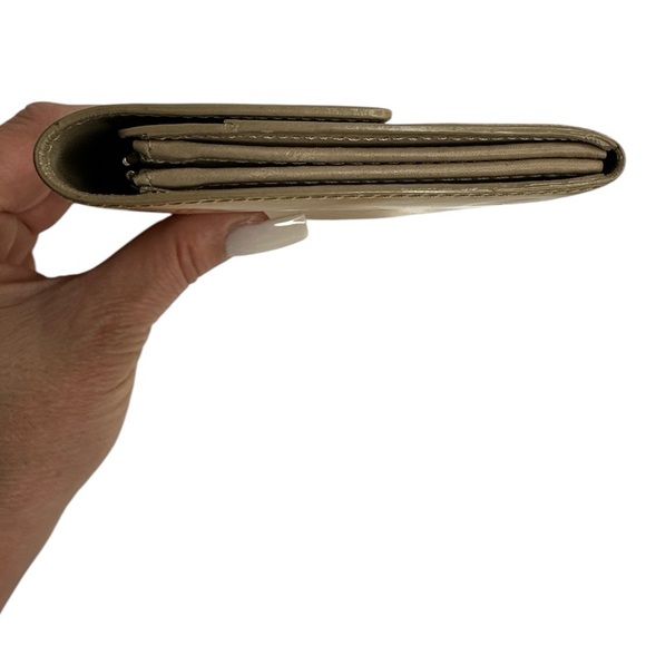 Louis Vuitton Yellow Impression Monogram Vernis Wallet ~EUC - Picture 4 of 16